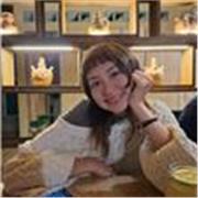 Estudiante de Ciencia Política de la UNAL con experiencia de 3 años en clases de español e inglés, virtuales y presenciales