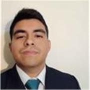 Profesor da clases a niños y adolescentes de la ciudad de Lima