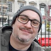 British native English teacher with 5 years online teaching experience