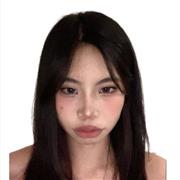 A native English and Filipino speaker offering lessons for foreign students and young learners.