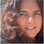 Graduada en pedagogía infantil con más de 25 años de experiencia en el desarrollo integral de niños menores de 6 años. 