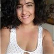 Diplomata al liceo classico e laureata in giurisprudenza alla Sapienza impartisce lezioni a studenti che frequentano le scuole medie e il liceo
