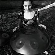 Pianista e handpan player offre lezioni di Handpan per tutti i livelli