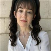 Insegnante di inglese per bambini e ragazzi, disponibile anche per aiuto compiti, ripasso argomenti e conversazione