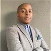 Enseignant d’anglais bilingue avec une solide expérience en formation, accompagnement
individuel et communication pédagogique