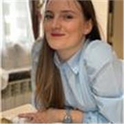 Laureata in scienze della nutrizione umana, insegnante e libera professionista