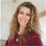 als Pilotin,Wirtschaftsingenieurin& Coach kann ich Mathe in der Grundschule, Unterstufe, Mittelstufe motivierend übermitteln