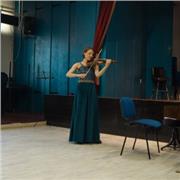 Profesora de violín imparte clases para todos los niveles y edades