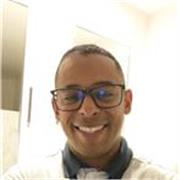 Professor com dupla habilitação em Letras português/ inglês e suas literaturas, com experiências no fundamental 2 e ensino médio