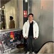 Estudiante de biomedicina con altos conocimientos en quimica