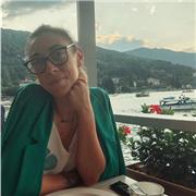 Economista specializzata con laurea magistrale, impartisce lezioni per aiuto al raggiungimento degli obiettivi scolastici