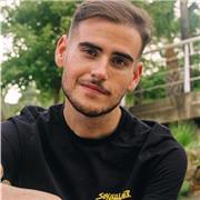 Diseñador Gráfico con amplia experiencia en Branding, Diseño 3D, RRSS y Creación de contenido. Clases Online o Presencial.