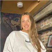 Doy clases de castellano y política a los estudiantes