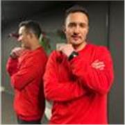 Fisioterapeuta y coach deportivo especializado en entrenamiento personalizado 