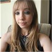 ¿Entiendes inglés pero te cuesta hablar? ¿Te pones nerviosa/o, te bloqueas o sientes que “no te sale”?
Tranquila, no eres el único