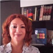 Licenciada en Filología Hispánica, profesora de ELE , también imparto clases de gramática española a nativos de diferentes niveles de enseñanza