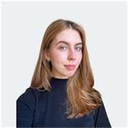 Studentka specjalizująca się w zajęciach online dla dzieci, młodzieży lub dorosłych