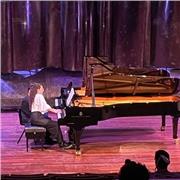Profesora Graduada en Piano por el Conservatorio Superior de Música de Canarias