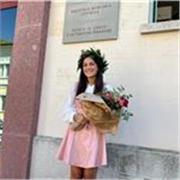 Insegnante abilitata, laureata magistrale in Lingue Straniere con il massimo dei voti, offro ripetizioni di inglese.