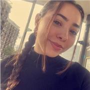 Étudiante en école d’ingénieur qui donne des cours en ligne de mathématiques basique au collégiens et lycéens