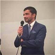 Dottore di ricerca impartisce lezioni di cinema e discipline audiovisive