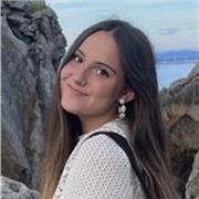 Metodología personalizada a las necesidades de cada alumno. Estudiante joven, con título C1 de Euskera, y experiencia previa como profesora particular