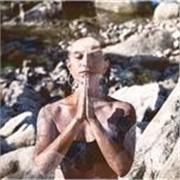 Profesora de Hatha Yoga / búsqueda integral de los procesos 