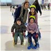 Profesora de primaria de todas las asignaturas, matemáticas,lengua,inglés,sociales ,naturales