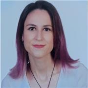 Docente de Lengua Castellana e Inglés con vocación para enseñar y flexibilidad horaria.