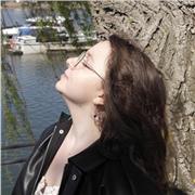 Engagierte Tutorin für Englisch (C1) sowie Ukrainisch als Muttersprache und Literatur für alle Altersgruppen.