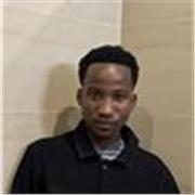 I’m the person who focuses on practical communication. I make lessons simple, interactive, and adapted to students’ levels