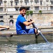 Studente universitario di Ingegneria elettronica al Politecnico di Torino, diplomato al Liceo Scientifico