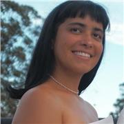 Profesora de Inglés, con más de 5 años de experiencia. Se enseña los fundamentales (A1/A2) y tutorias personalizadas (B1/B2)