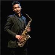 Laureato in Saxofono offre lezioni di Saxofono, Solfeggio e teoria musicale