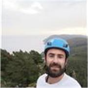 Profesor con titulación de ingeniero forestal. Preparado para impartir asignaturas de ciencias.