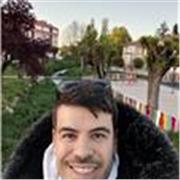 Madrelingua insegna lo spagnolo per tutte le persone che vogliono impararlo di una maniera dinamica e pratica, senza studiare solo ascoltando tanto e parlando tanto