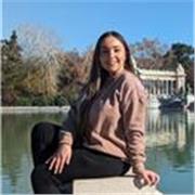 Profesional con experiencia en el ámbito educativo, con capacidad y habilidades par enseñar a niños y adultos a aprender Español. 