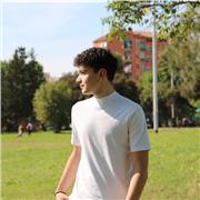 se vuoi imparare a suonare il pianoforte per passione musicale o per stupire i tuoi amici scrivimi