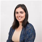 Profesora de Marketing Digital con enfoque práctico y analítico