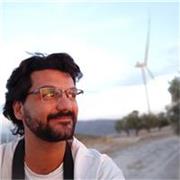 Profesor experimentado, amante del aprendizaje y el conocimiento. Majo pero exigente.