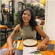 Traductora e intérprete con más de 5 años de experiencias en clases particulares de idiomas para diferentes edades.