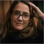 Francesca is a passionate and warm English tutor with a BA from Cambridge & subject expertise in English and Media.  