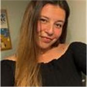 Profesora de diseño on-line para niños-adultos