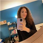 Une étudiante qui de mieux pour aider un élève ?