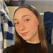 Soy una universitaria dinámica y creativa con gran capacidad para adaptarme a la situación de cada alumno en particular. Ofrezco dar clases de primaria, secundaria y bachillerato.