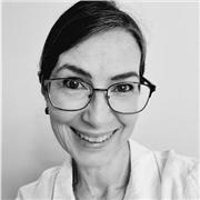 Spanish teacher and trainer for international certifications of the DELE Carvantes Institute.