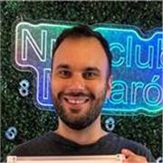 Soy monitor que trabaja en el comedor y extraescolares y que me gustaria complementarlo con las clases