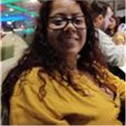 Profesora de Biología ofrece clases a niños de todas las edades
