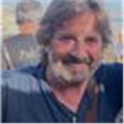 Profesor de pintura, escultura y dibujo titulado por la Escuela Nacional  Superior Bellas, Artes de París, con amplia experiencia.