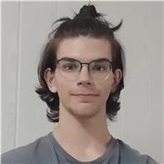 Estudiante de Bellas Artes con conocimientos sobre dibujo y nivel de inglés C1. Clases para niveles básico-intermedio.